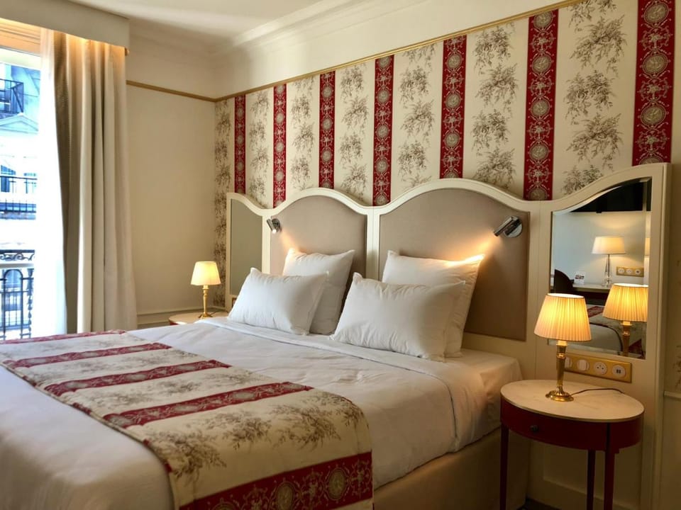 Hotel Mayfair Paris Hotel in Paris