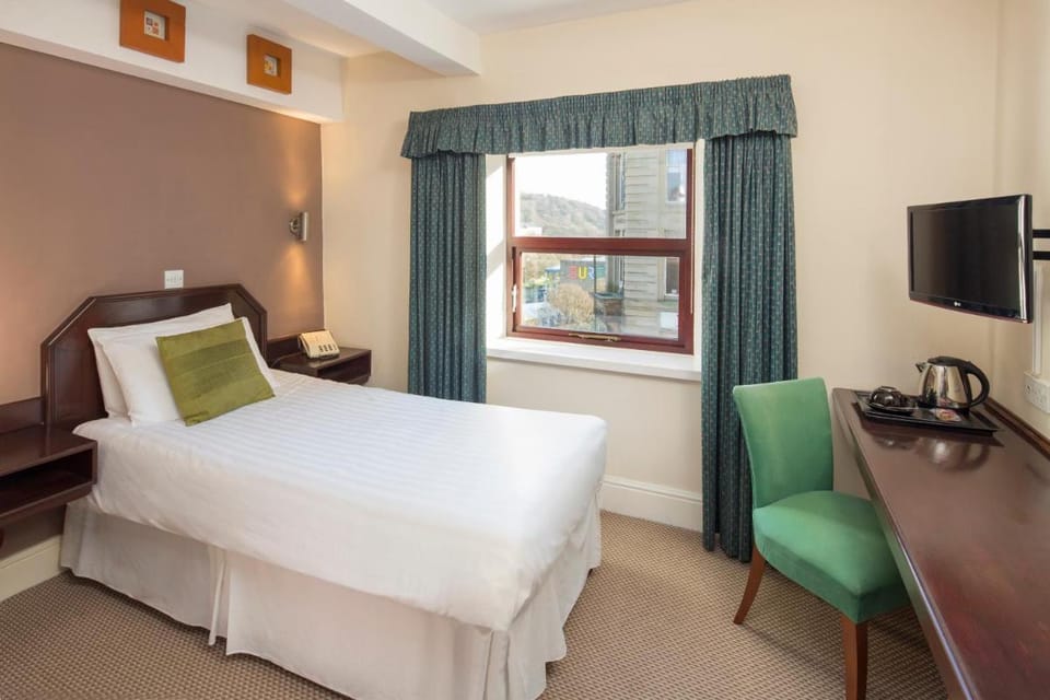 The Imperial Crown Hotel Hotel in Calderdale