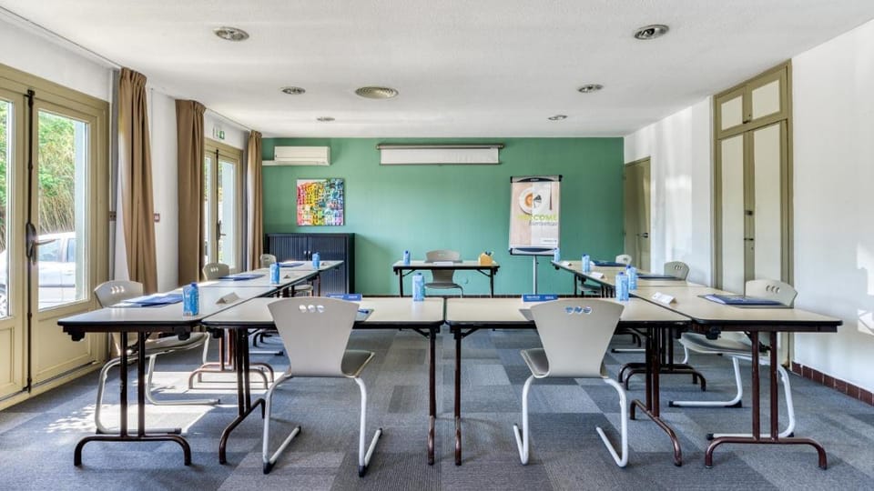 Campanile Montpellier Sud - A709 Hotel in Lattes