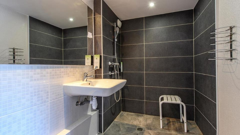 Campanile Nimes Centre Mas-Carbonnel Hotel in Nimes