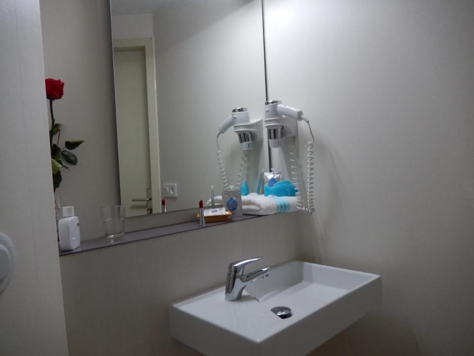 Kyriad Toulouse - Blagnac Airport Hotel in Toulouse