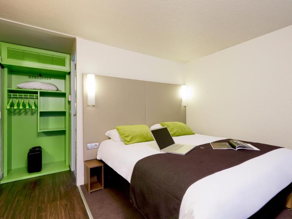 Campanile Saint-Quentin-En-Yvelines Hotel in Montigny-le-Bretonneux