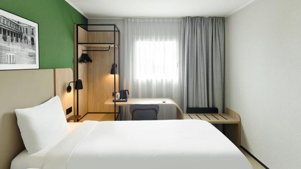 Hotel Campanile Roissy Hotel in Île-de-France