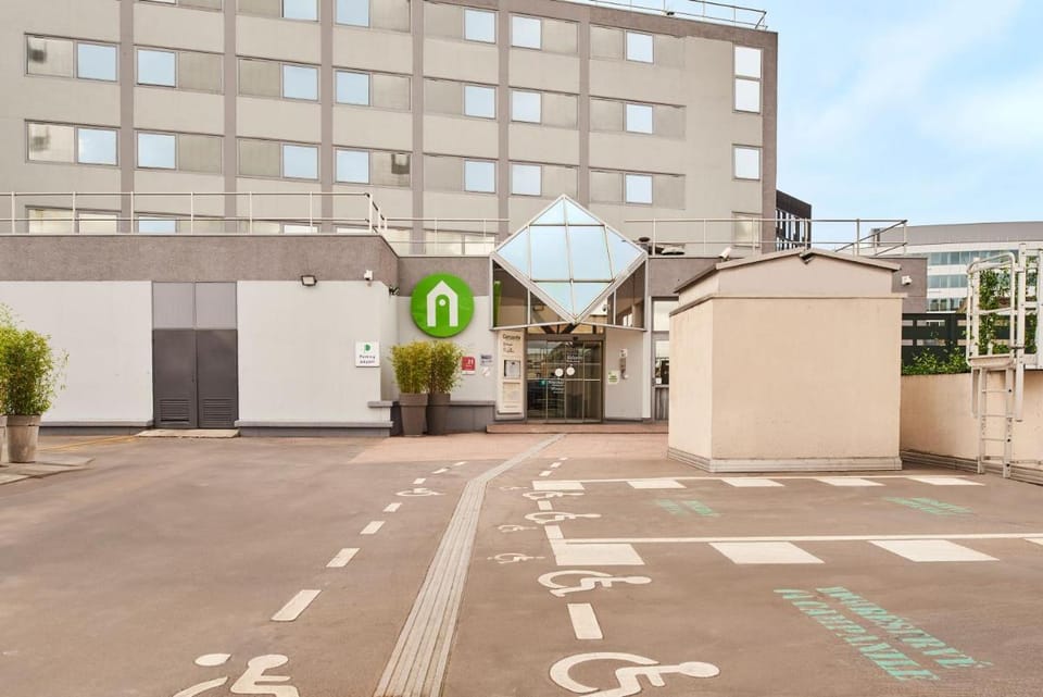 Campanile Paris Sud - Porte D'Orleans - Arcueil Hotel in Île-de-France