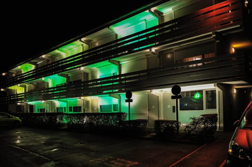 Campanile Reims Est - Taissy Hotel in Reims