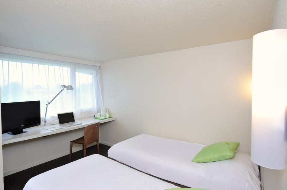 Campanile Reims Est - Taissy Hotel in Reims