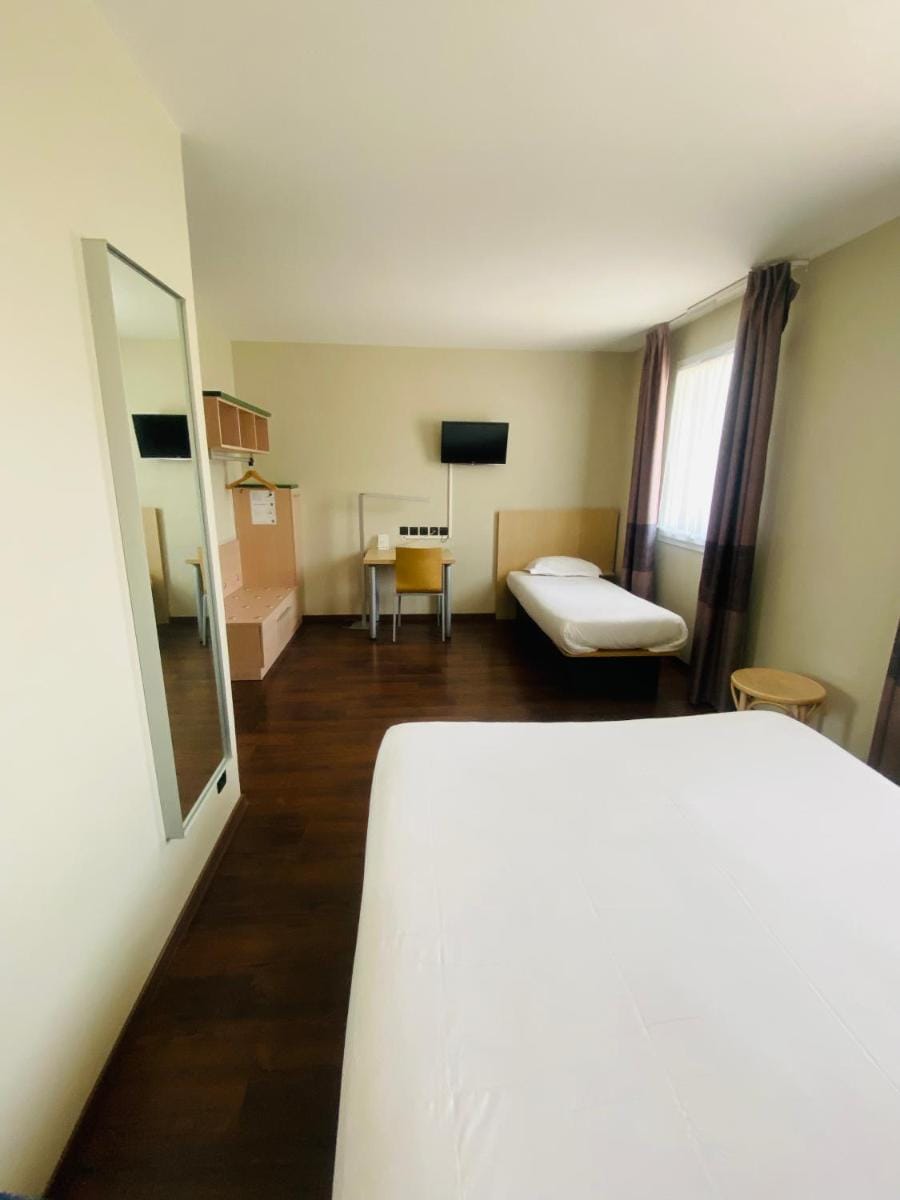 B&B HOTEL Aubagne Gemenos Hotel in Gémenos