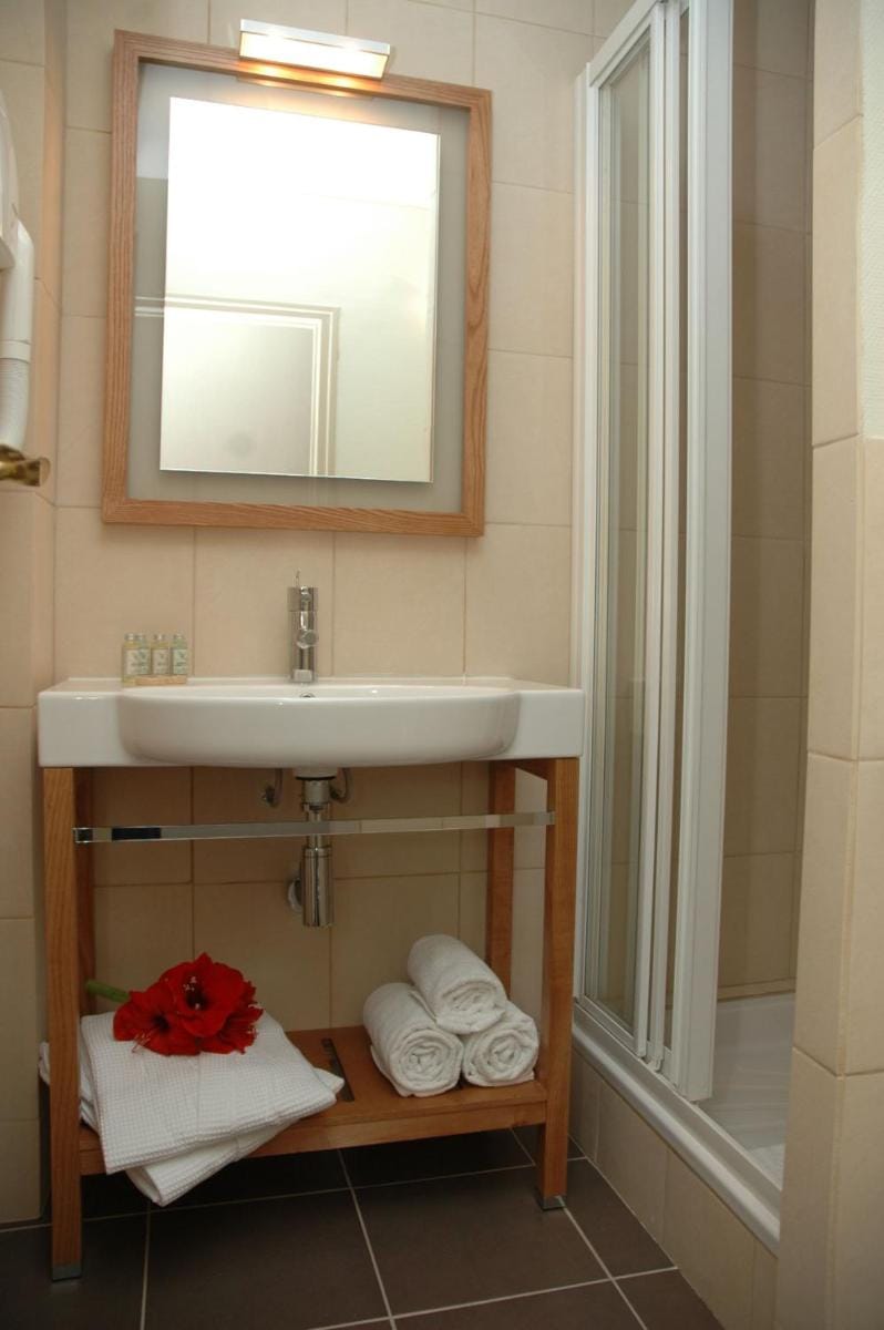 Hotel La Croix Blanche Fontevraud Hotel in Pays de la Loire