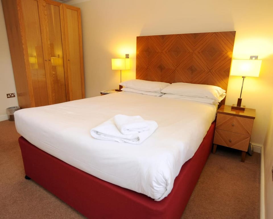 PREMIER SUITES Bristol Redcliffe Apartment in Bristol