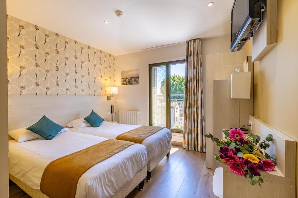 Logis Le Cours Hotel in Arles