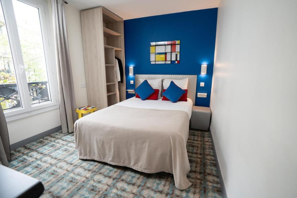 Hotel Du Mont Dore Batignolles Hotel in Paris