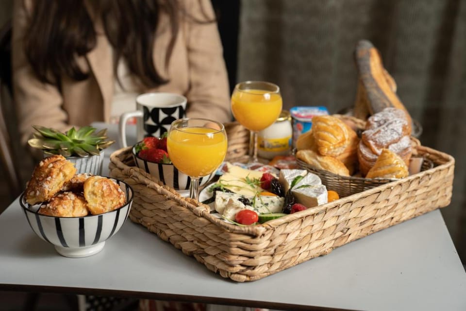 Hotel Du Mont Dore Batignolles Hotel in Paris