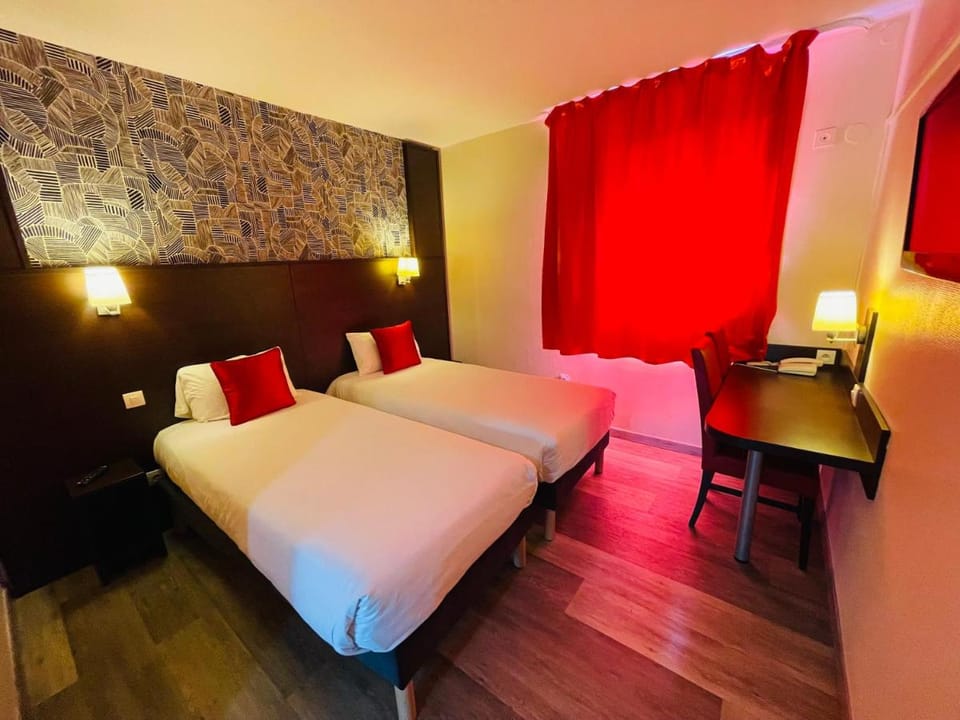 Hôtel Restaurant Kyriad Direct DIJON NORD - Zenith - Toison d'Or Hotel in Dijon