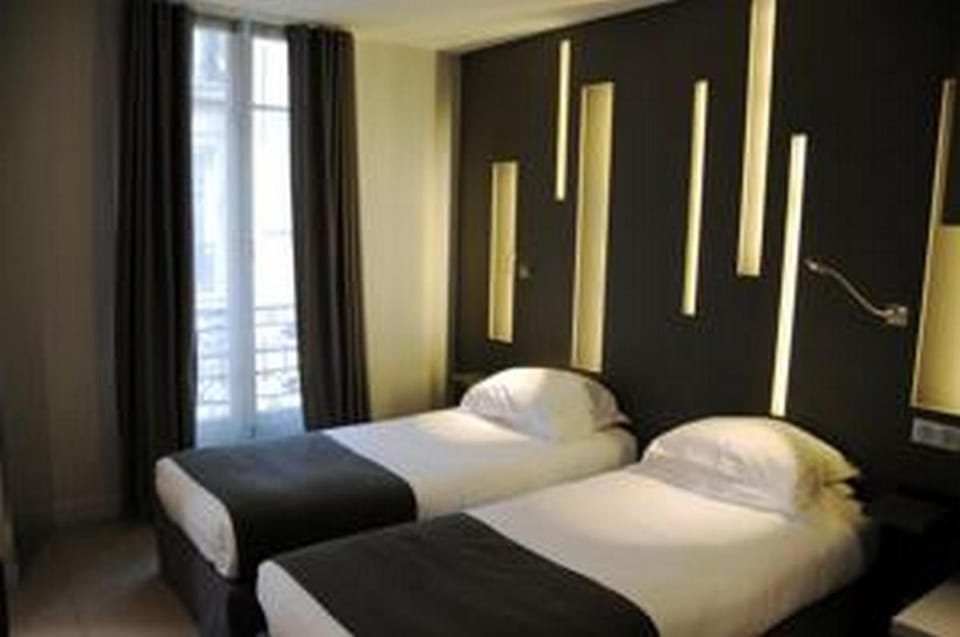Arc De Triomphe Etoile Hotel Hotel in Paris