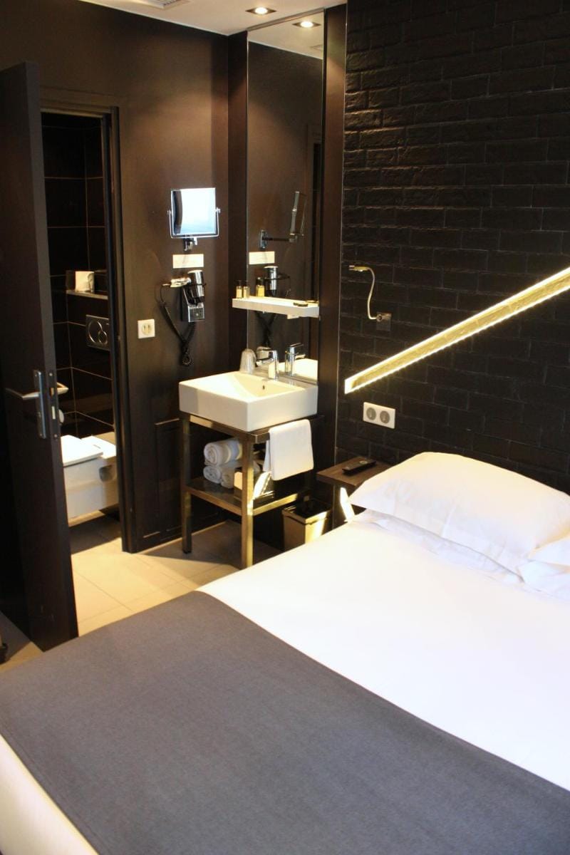 Arc De Triomphe Etoile Hotel Hotel in Paris