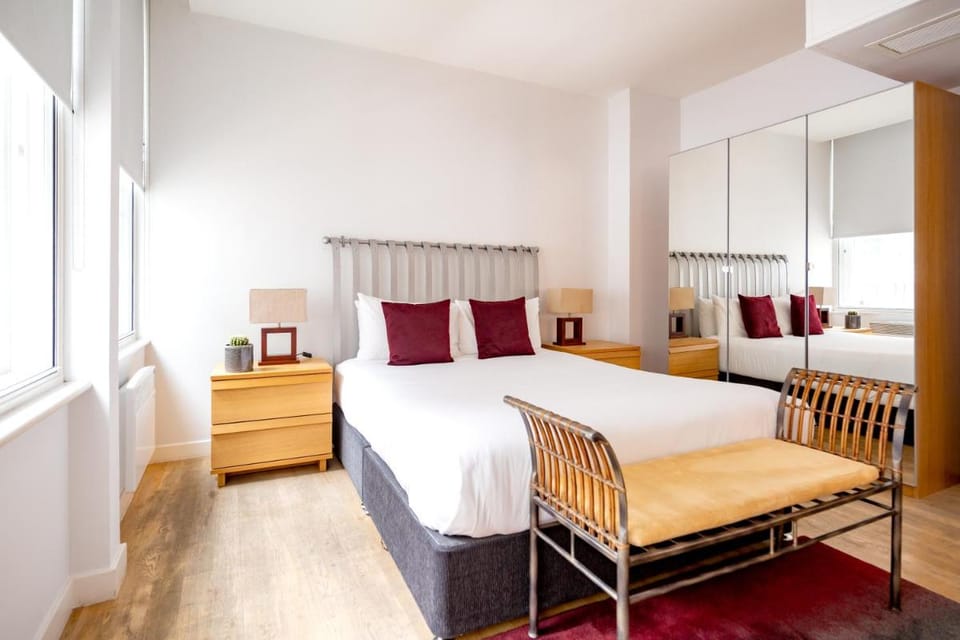 196 Bishopsgate Apartment in London