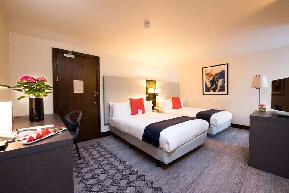 DoubleTree by Hilton London Kensington Hotel in City of Westminster