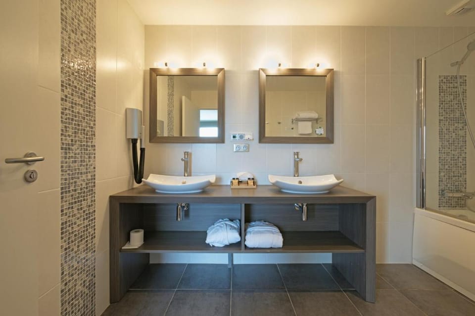 Le Konine - Hotel & Bar & Restaurant Hotel in Bourgogne-Franche-Comté