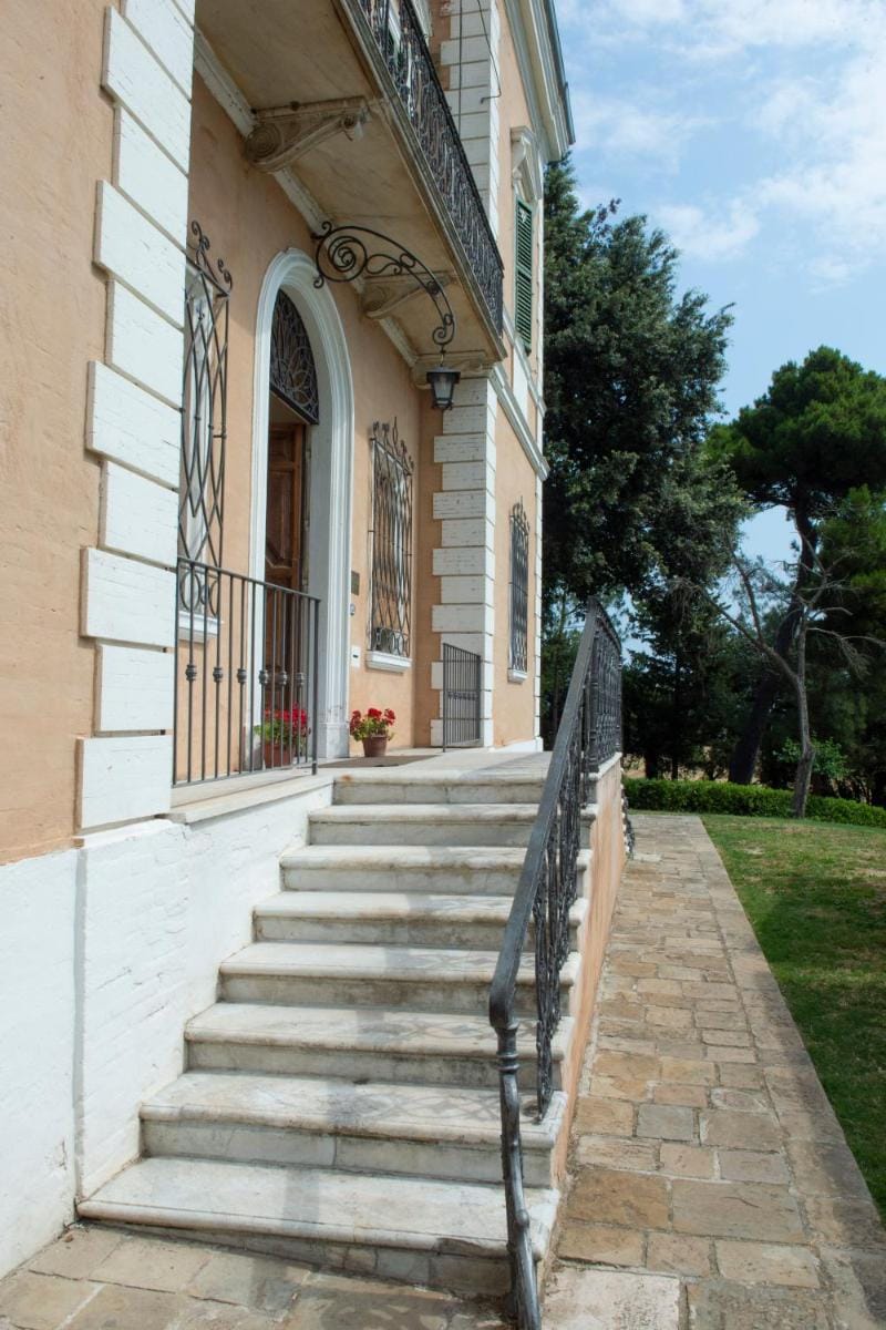 Tenuta Villa Colle Sereno Bed and Breakfast in Marche