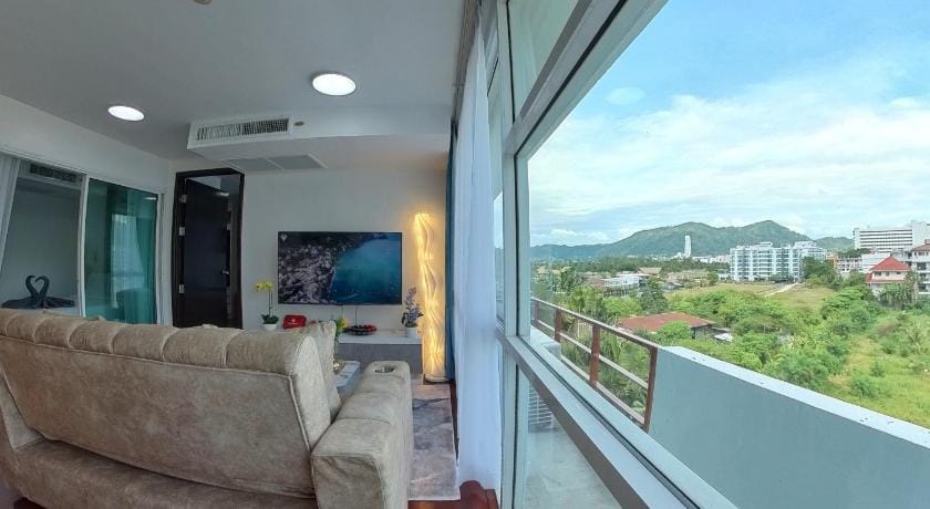 The Kris Residence Hotel in Patong