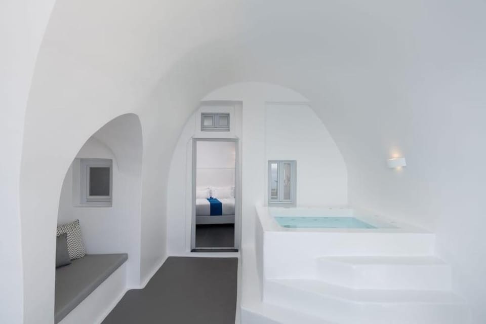 Villaki Oia Hotel in Oia