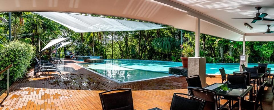 Oasis at Palm Cove Apartment hotel in Palm Cove