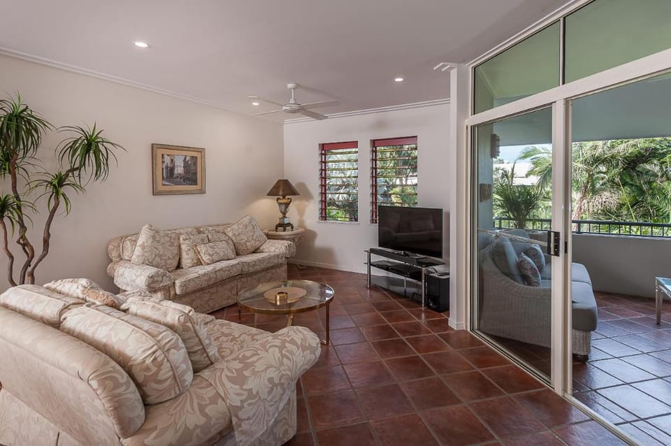 Oasis at Palm Cove Apartment hotel in Palm Cove