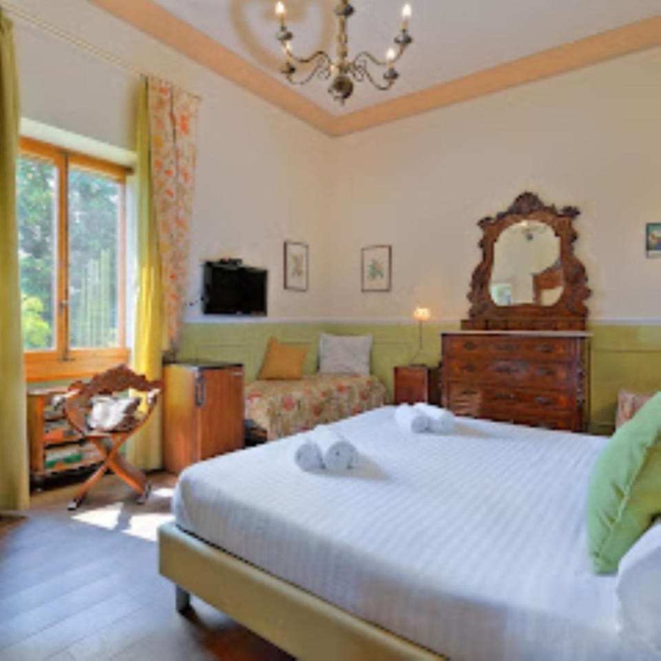 Villa Ape Rosa Relais Bed and Breakfast in Florence