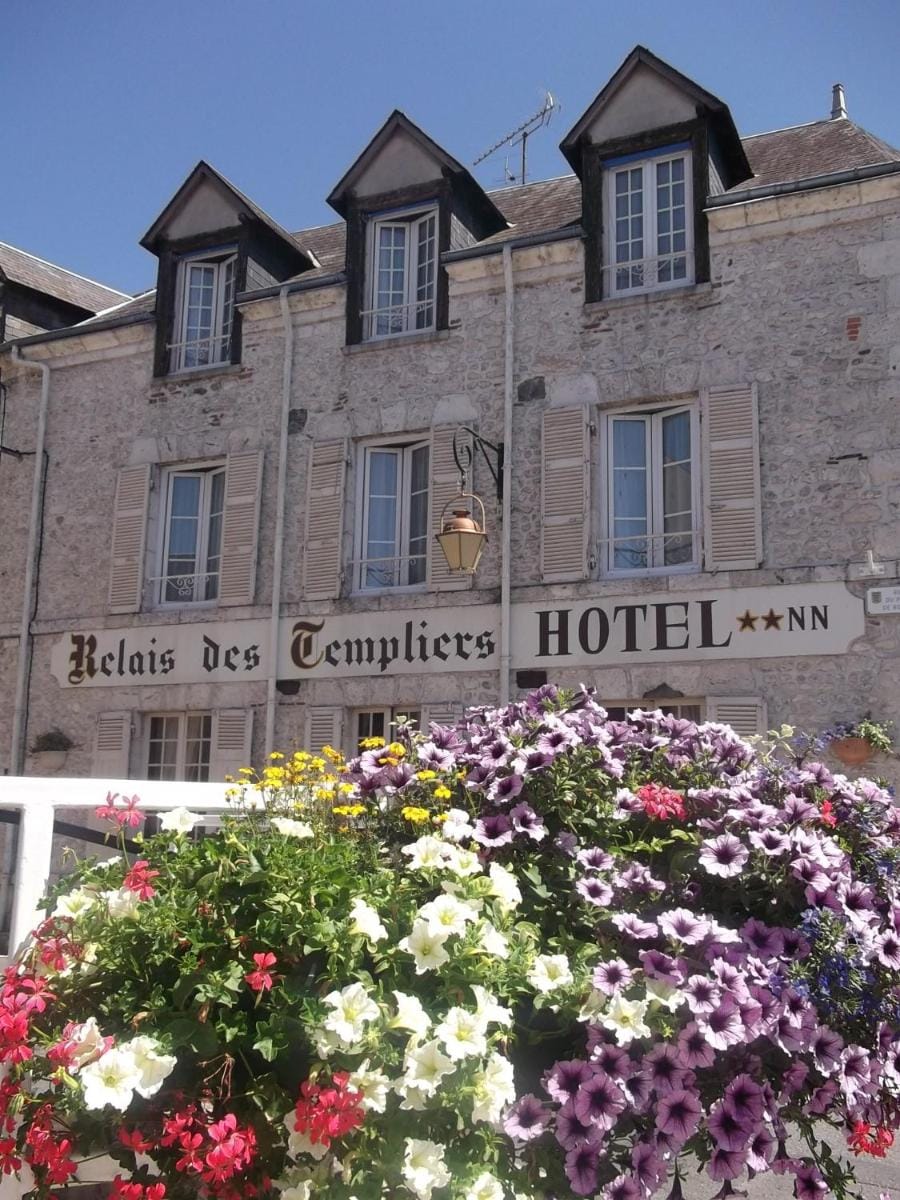 Le Relais Des Templiers Hotel in Centre-Val de Loire