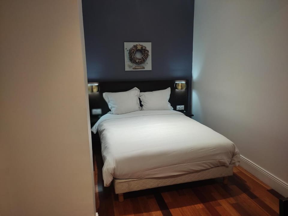 Luxelthe Hotel in Paris