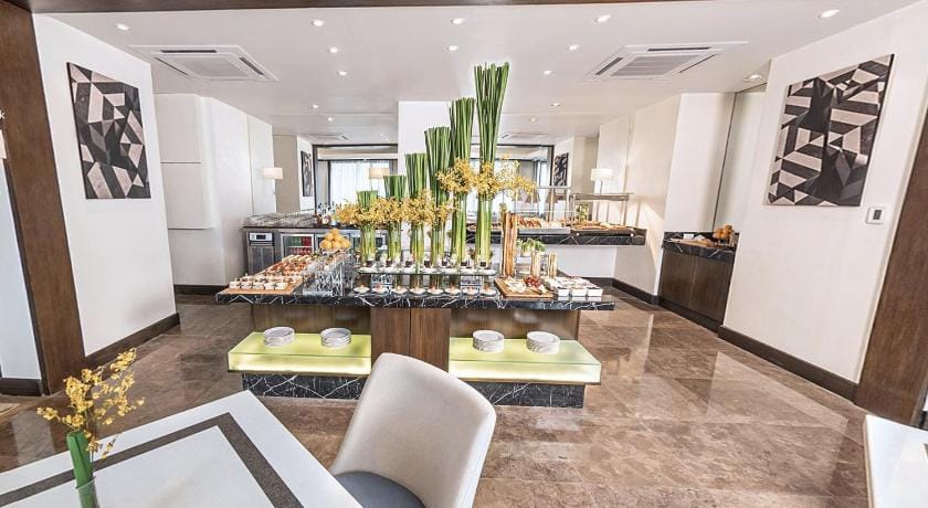 Seda Ayala Center Cebu Hotel in Lapu-Lapu City