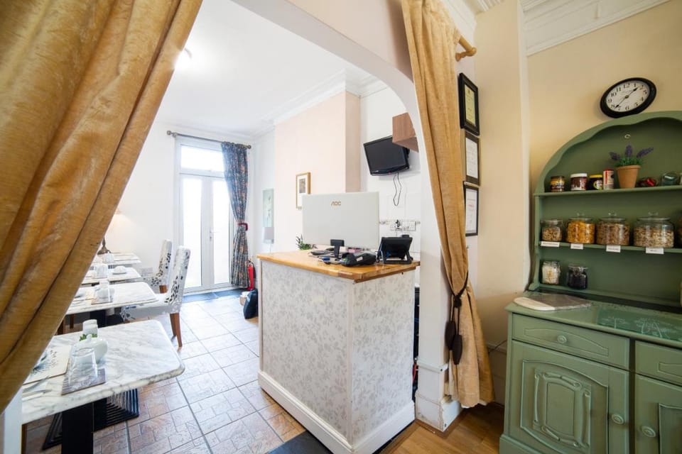 Lina Guest House Hotel in Oxford