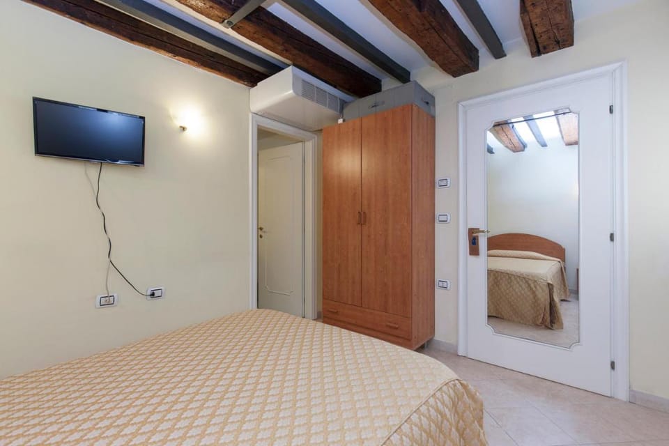 Casa Del Melograno Bed and Breakfast in Venice