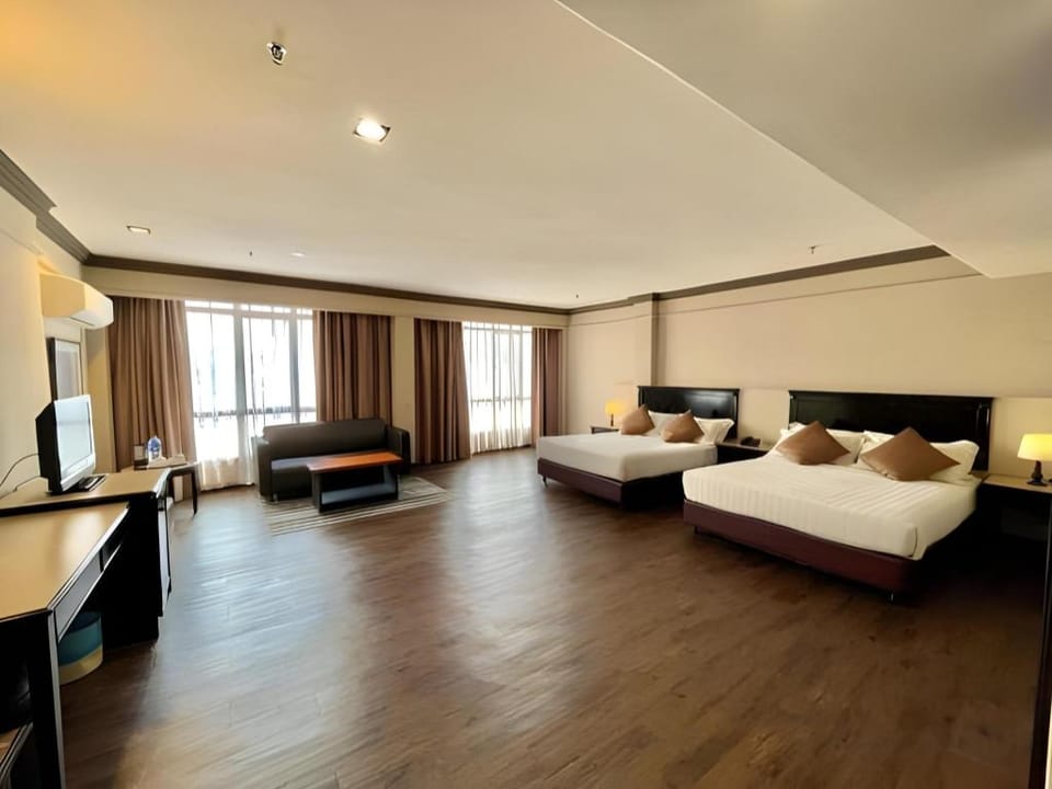 Hotel Mimosa Hotel in Malacca