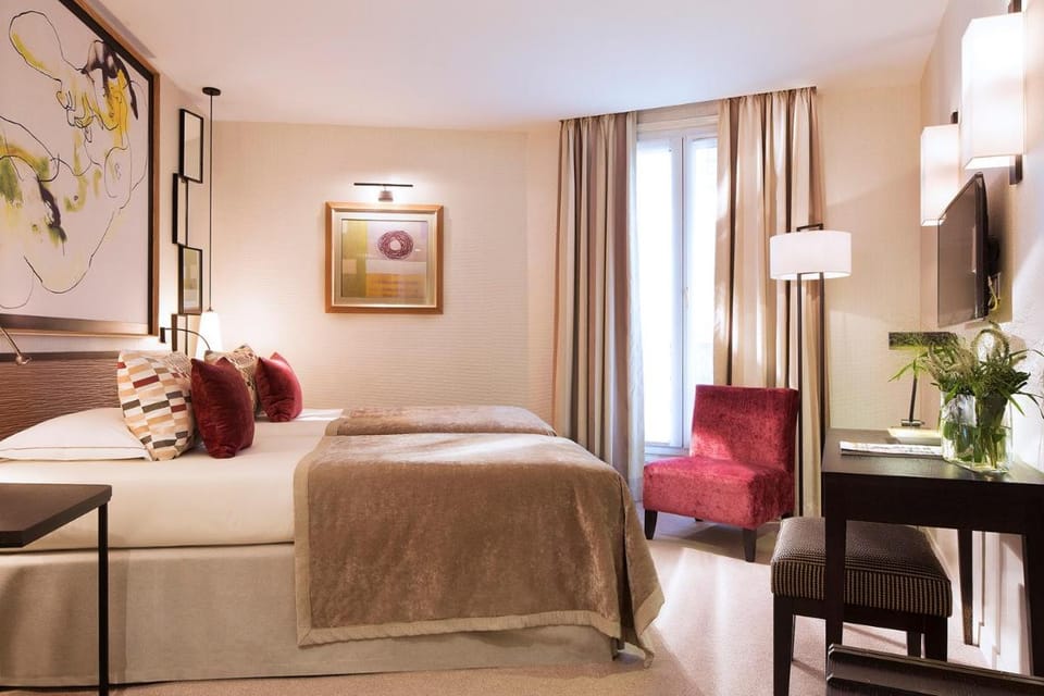 Balmoral Hotel in Paris