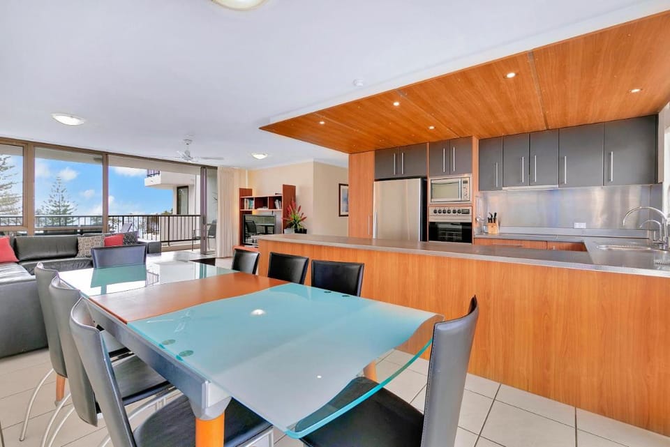 Seaview Resort Apartment hotel in Sunshine Coast