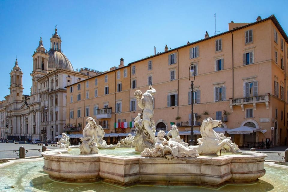 The Right Place 4U Navona Luxury Rooms Bed and Breakfast in Rome
