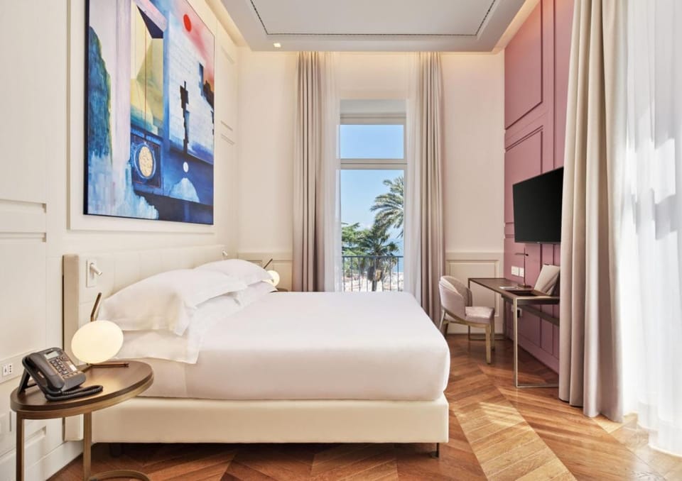De Bonart Naples, Curio Collection by Hilton Hotel in Naples