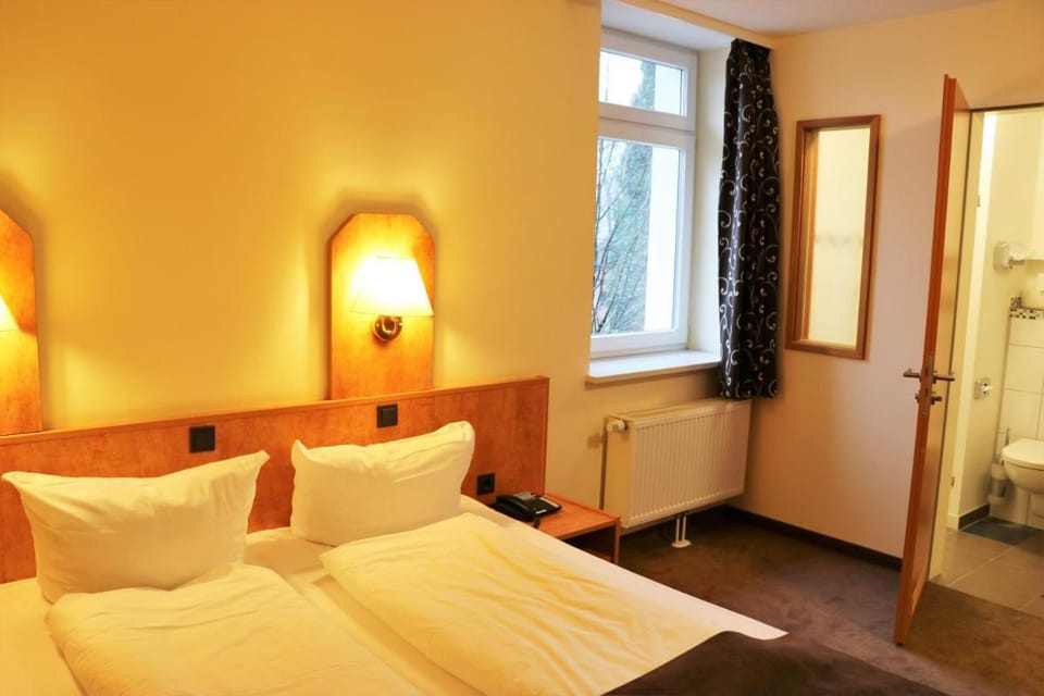 Hotel Frederikspark, 24h Check-in, Free Parking and WiFi Hotel in Hamburg