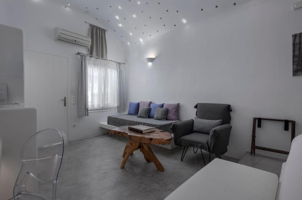 Flaskos Luxury Suites Apartment hotel in Mykonos, Mikonos 846 00, Greece