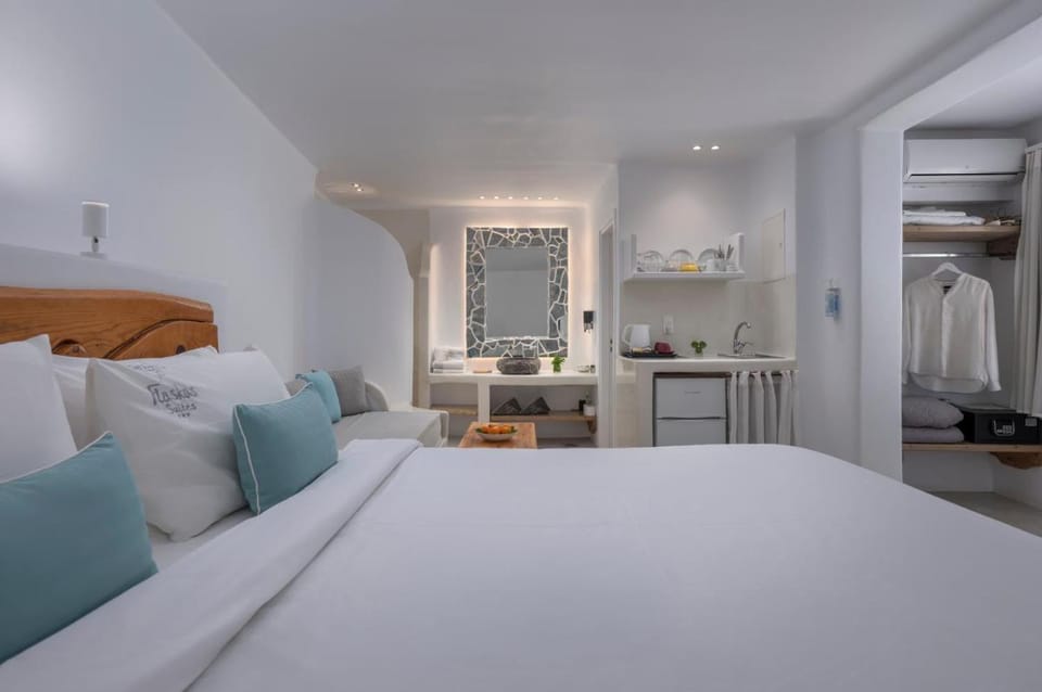 Flaskos Luxury Suites Apartment hotel in Mykonos, Mikonos 846 00, Greece