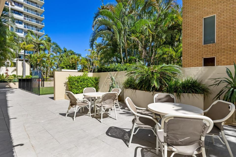 Palazzo Colonnades Apartment hotel in Surfers Paradise Boulevard