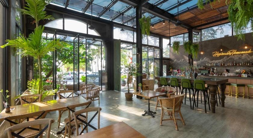 Baan Laimai Beach Resort Hotel in Patong