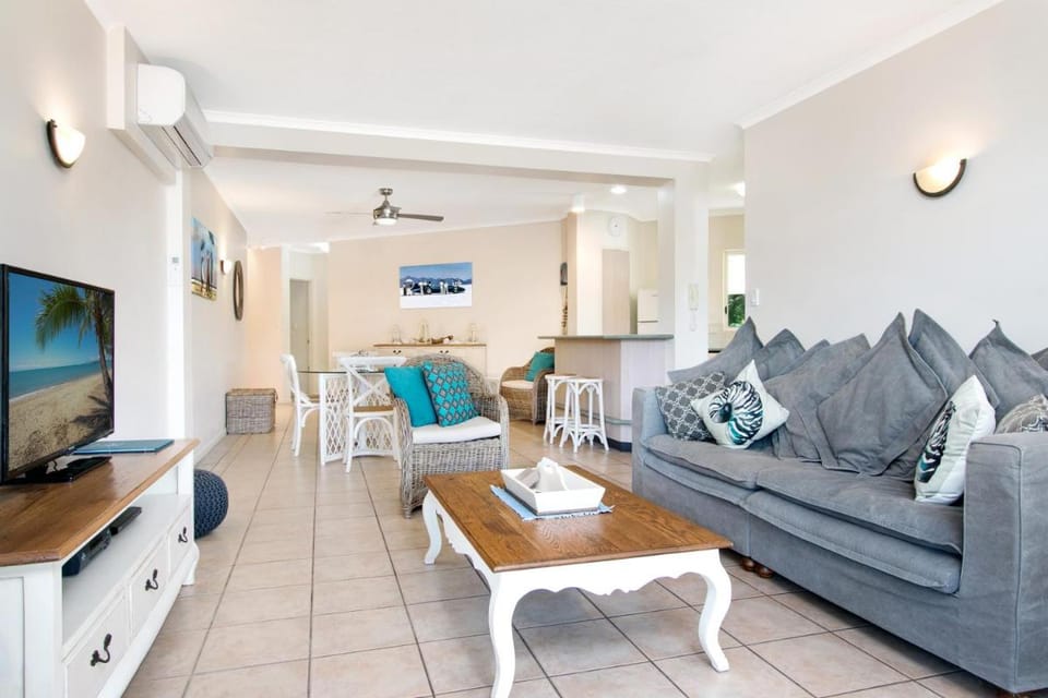 Trinity Waters Boutique Beachfront Apartment hotel in Cairns