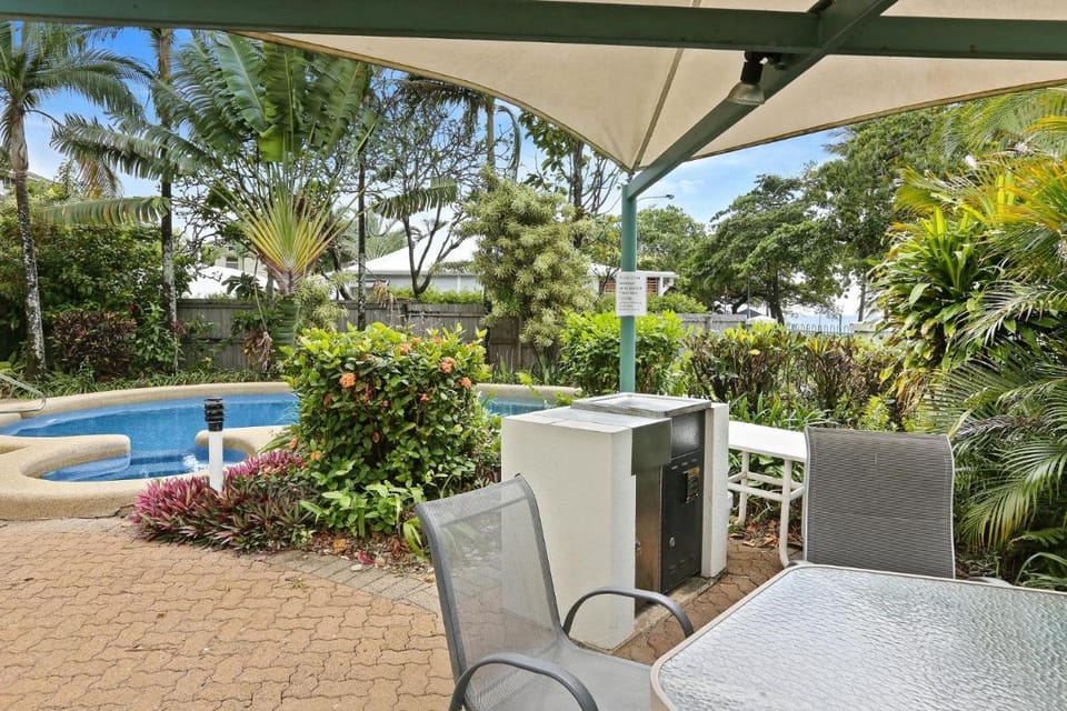 Trinity Waters Boutique Beachfront Apartment hotel in Cairns