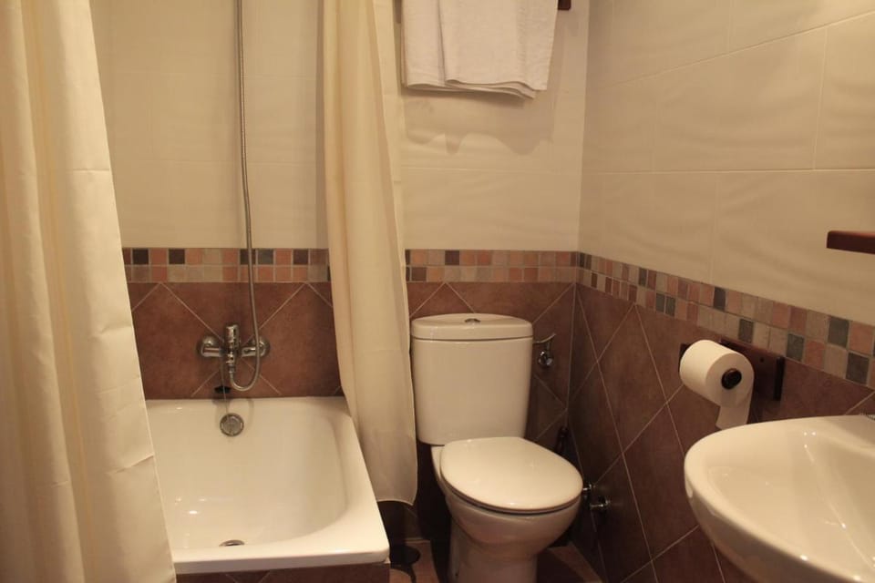 Hostal El Pilar Bed and Breakfast in Centro
