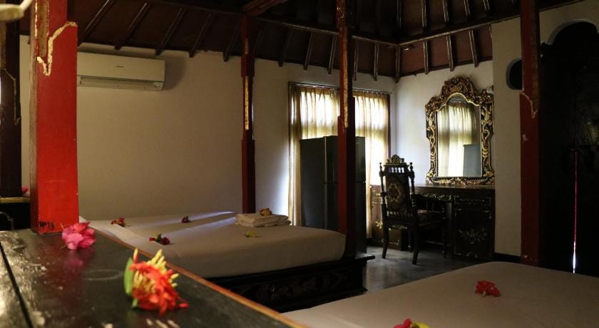 Puri Bunga Beach Cottages Hotel Hotel in Pemenang