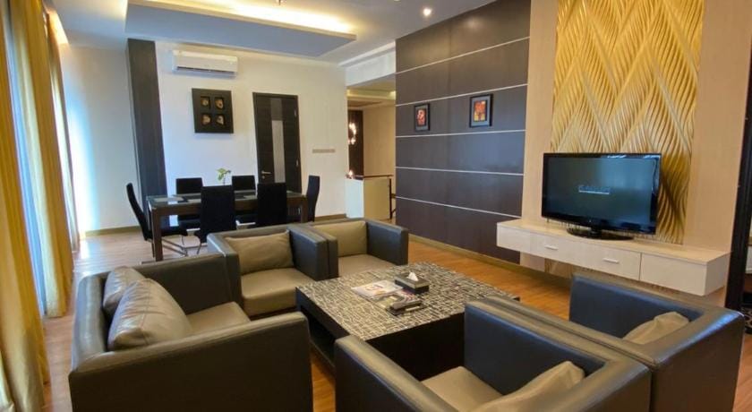 Golden Flower Hotel Hotel in Bandung