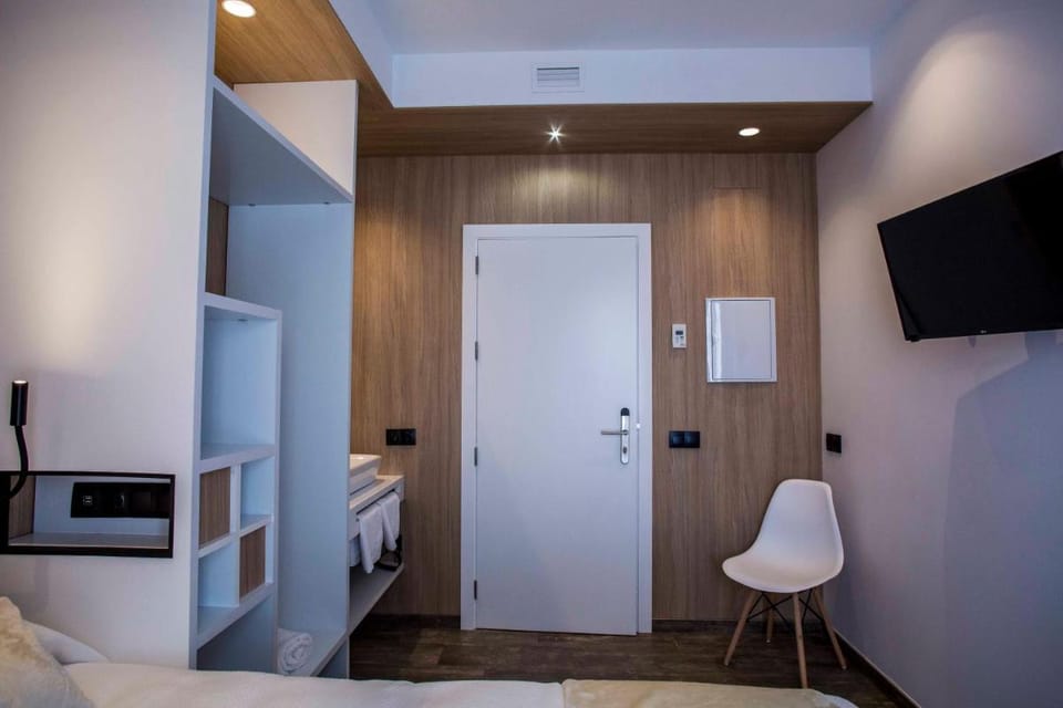 Hostal Sevilla Santa Justa - Adults only Bed and Breakfast in Seville