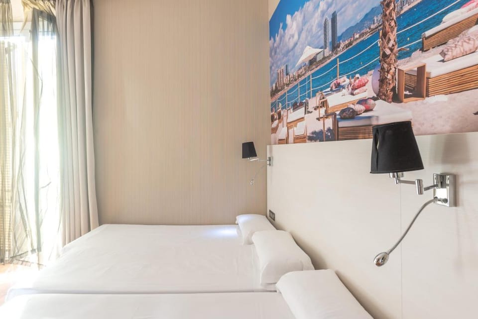 Hostal BCN Ramblas Bed and Breakfast in Barcelona
